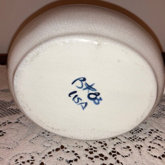 Large Dedham Pottery Potting Shed Bunny Design Ceramic Pitcher 9.5" - Picture 6 of 6